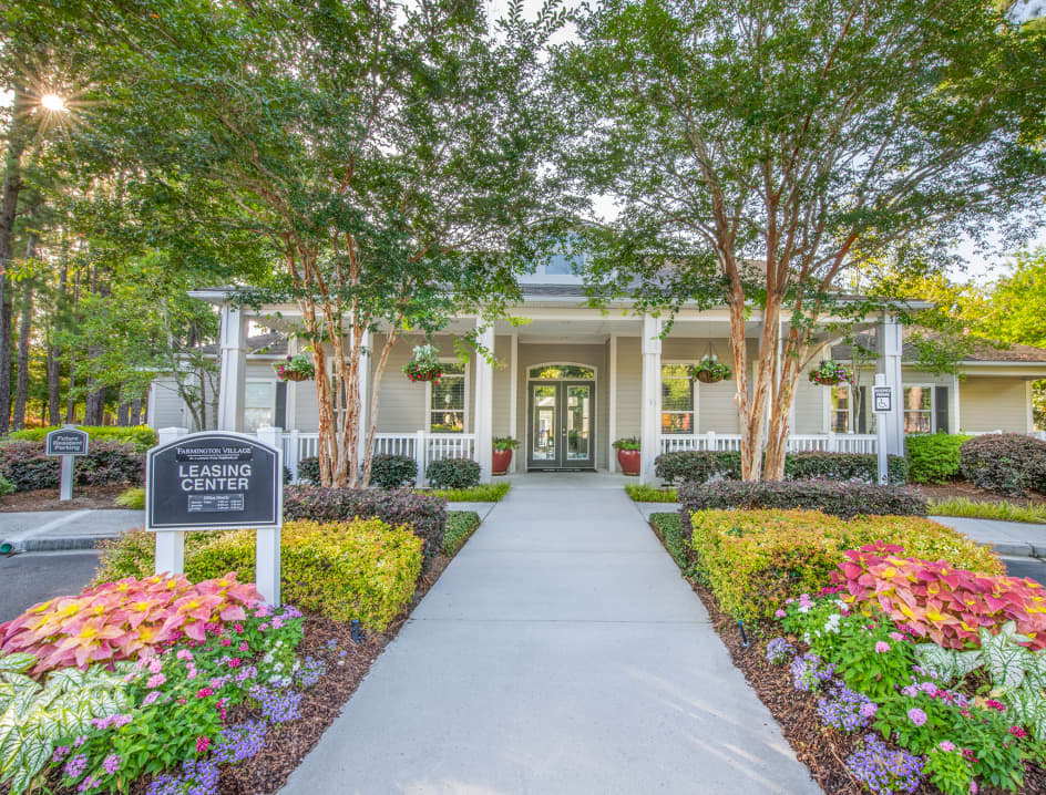 Leasing Office at Farmington Village luxury apartment homes in Summerville, SC