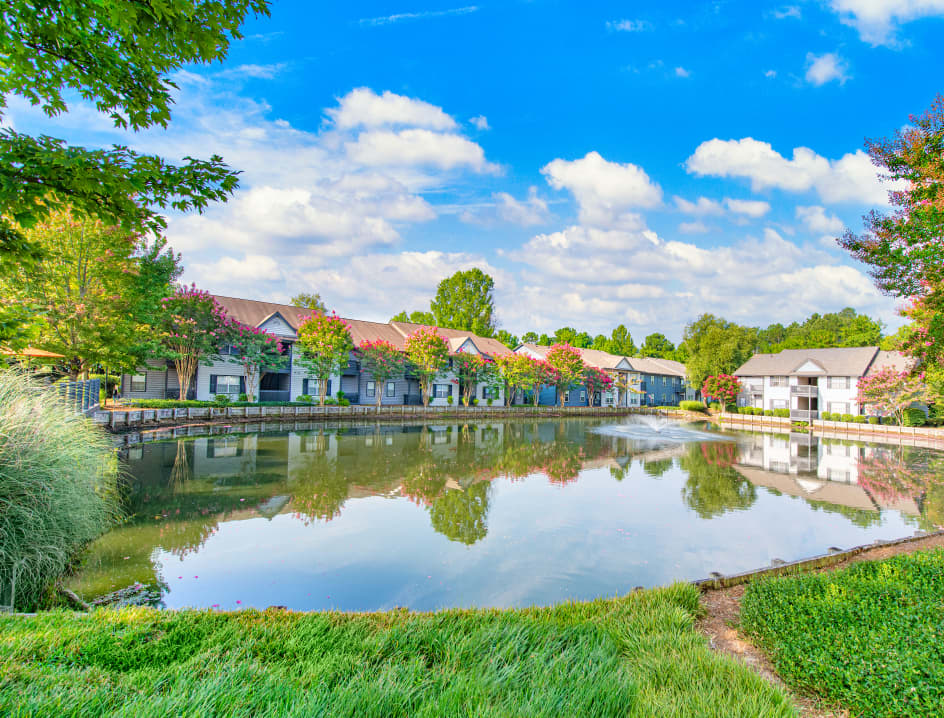 Lake at Hamilton Pointe luxury apartment homes in Chattanooga, TN