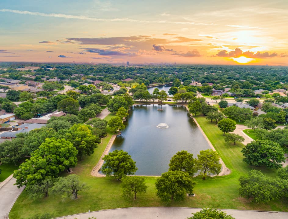 Grounds at MAA Highlands North luxury apartment homes in Dallas, TX