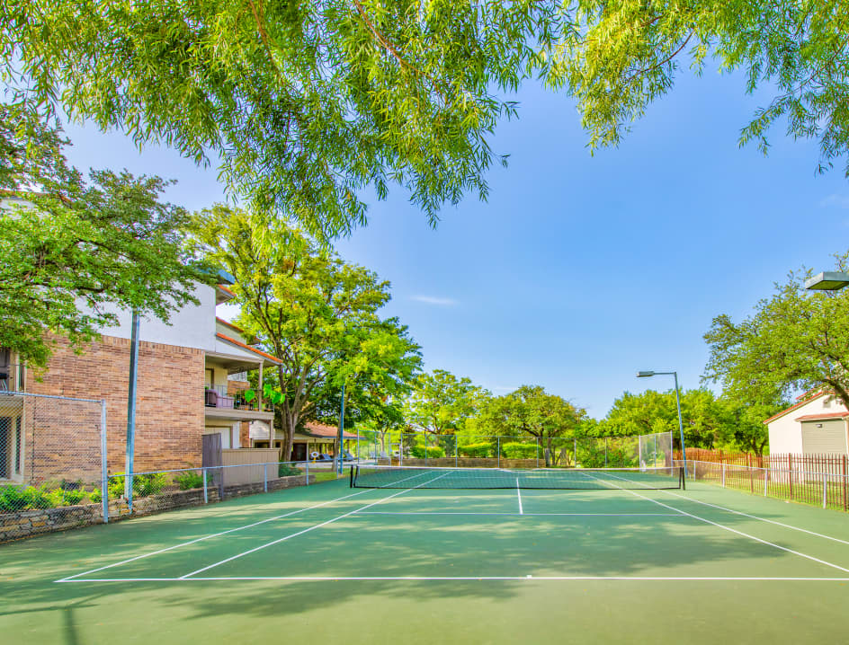 Tennis court at MAA Remington Hills luxury apartment homes in Irving, TX