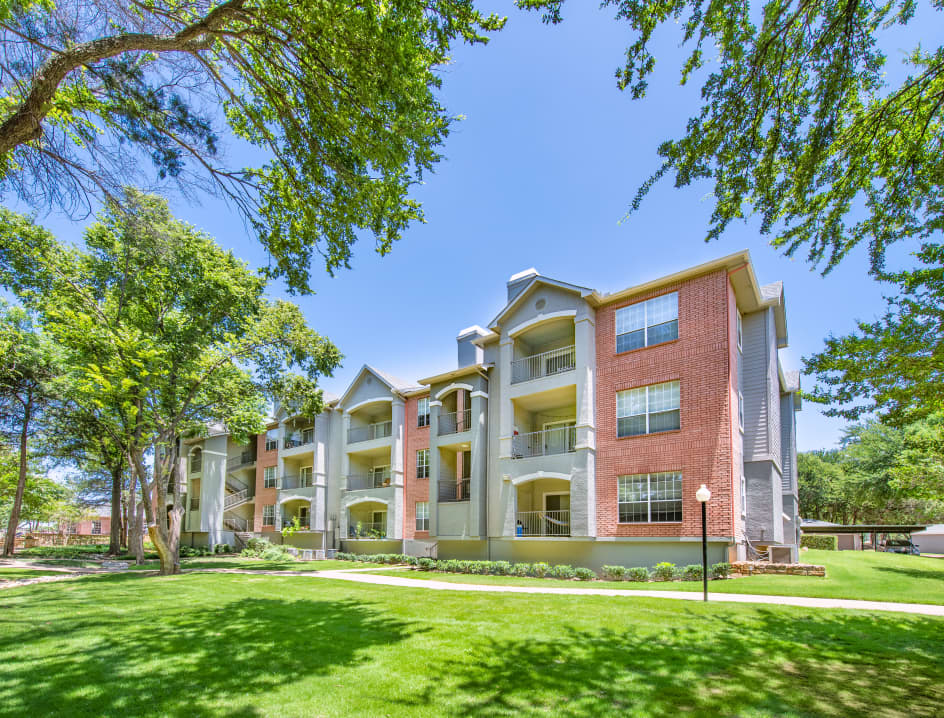 Building at MAA Shoal Creek luxury apartment homes in Dallas, TX