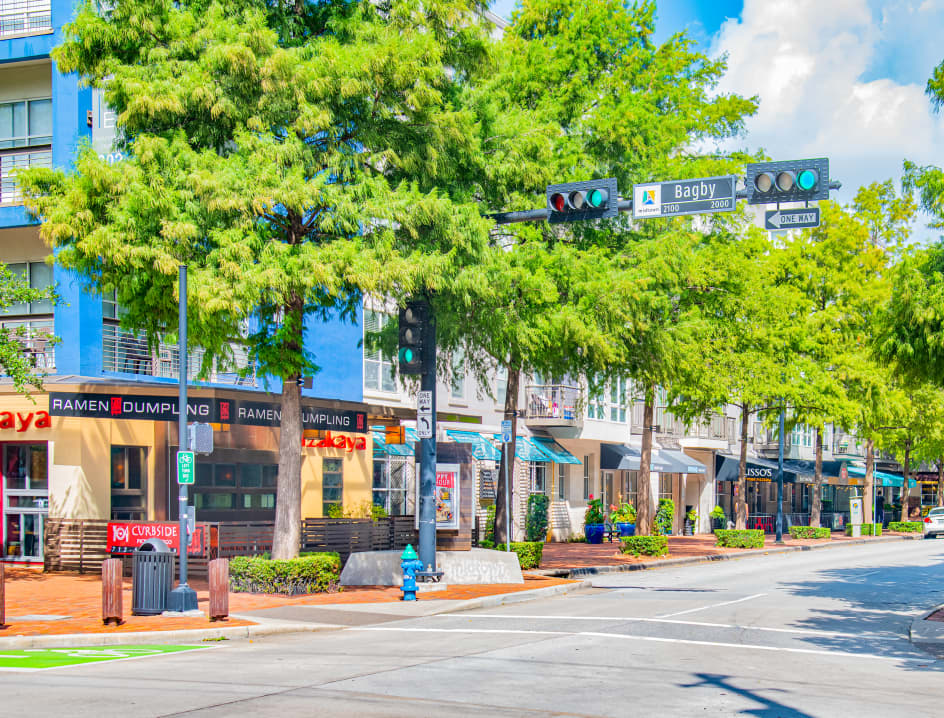 Restaurant and retail at Post Midtown Square luxury apartment homes in Houston, TX