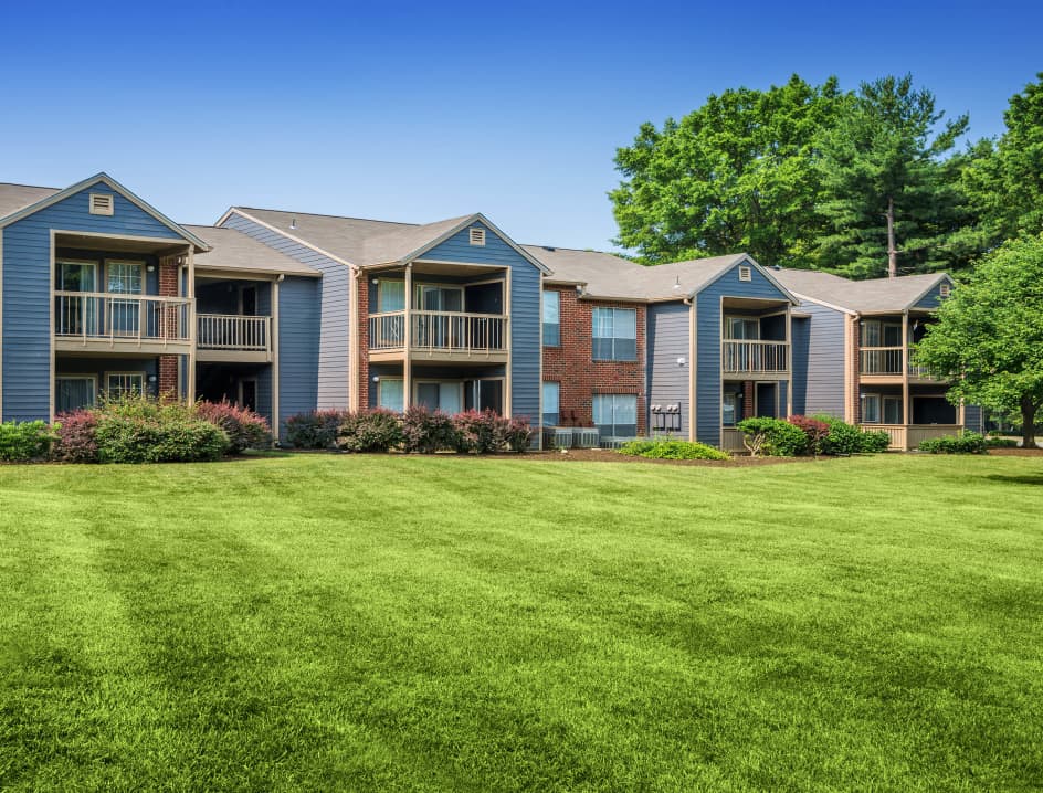 Exterior at Colonial Village at Hampton Glen luxury apartment homes in Glen Allen, VA