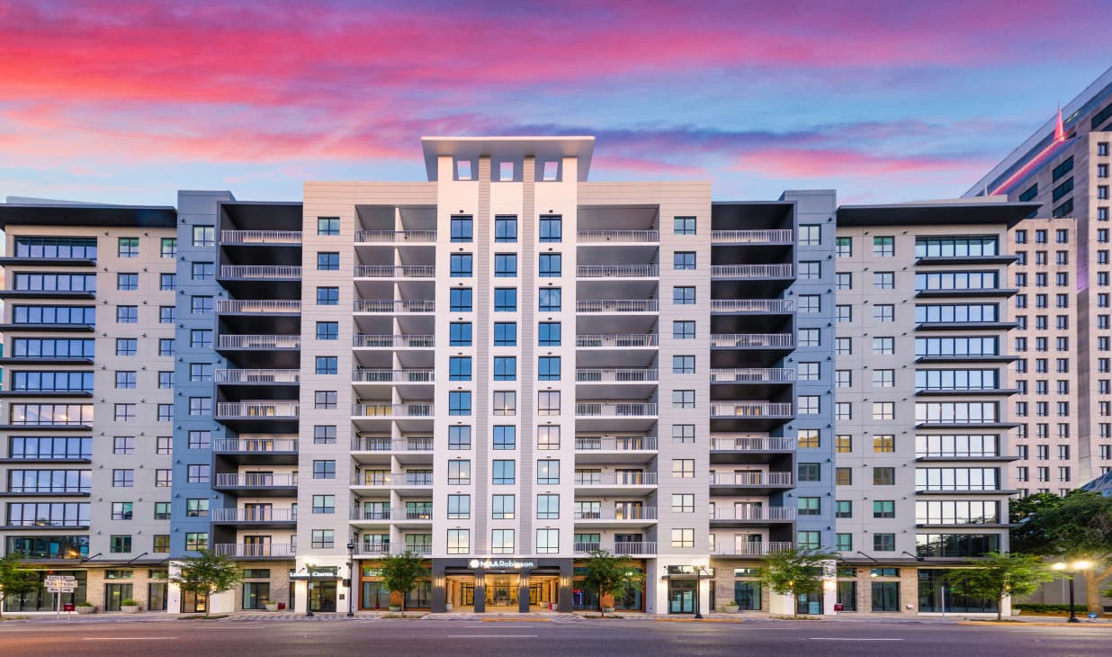 Exterior of MAA Robinson luxury apartments in Orlando, Florida