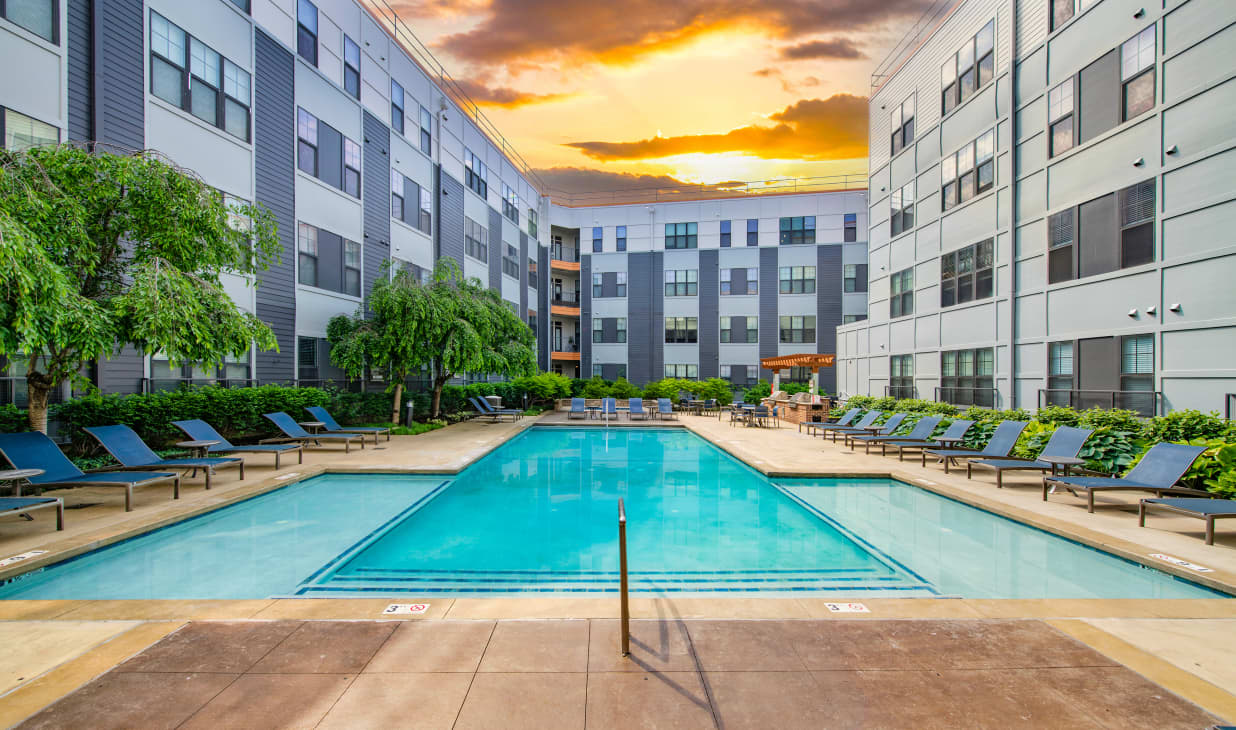 Wading pool with soaking lounge area at MAA The Station luxury apartments in Kansas City, MO