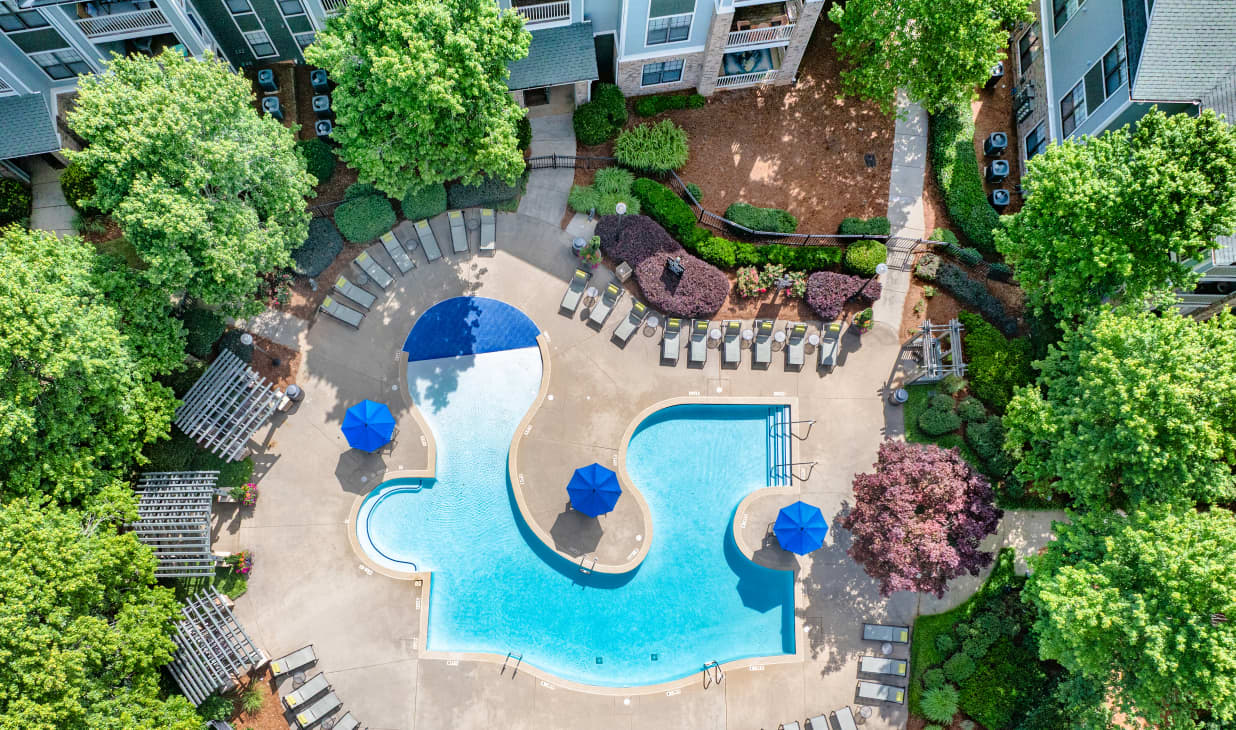 Pool at MAA Point Place luxury apartment homes in Simpsonville, SC