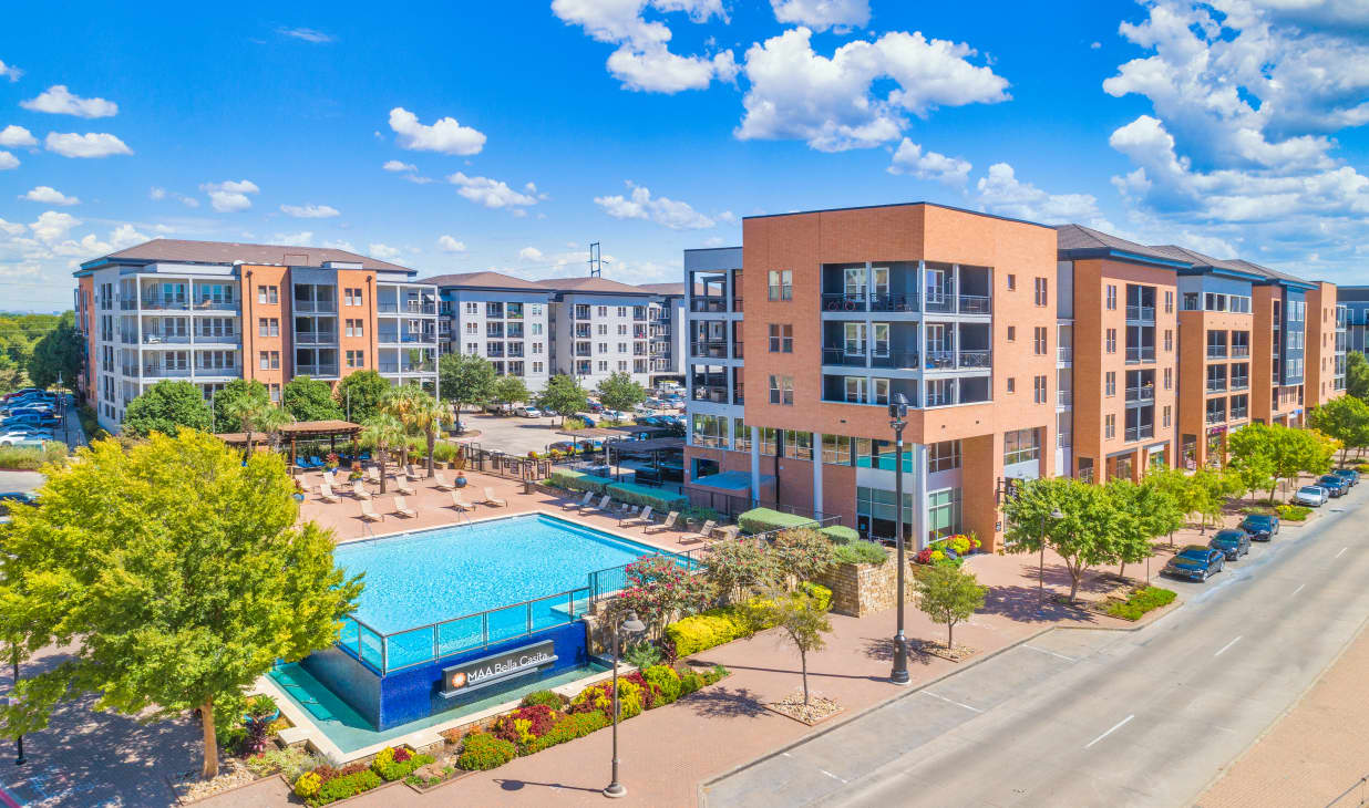 Exterior at MAA Bella Casita luxury apartment homes in Dallas, TX