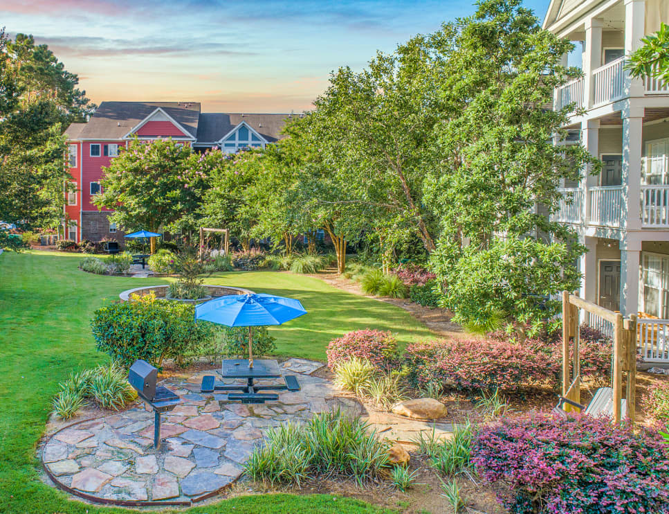 Grounds at Farmington Village luxury apartment homes in Summerville, SC