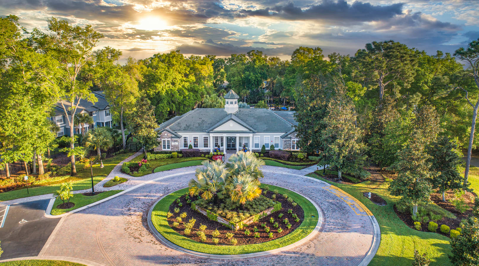 Exterior MAA Town Park luxury apartment homes in Lake Mary, FL