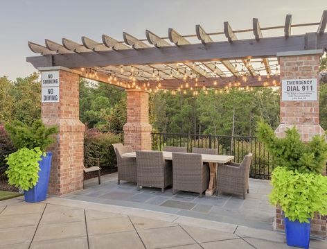 Pool Outdoor Seating at Ridge at Chenal Valley luxury apartment homes in Little Rock, AR