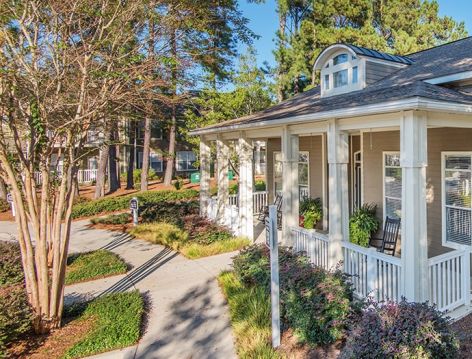 Building Exterior at Farmington Village luxury apartment homes in Summerville, SC