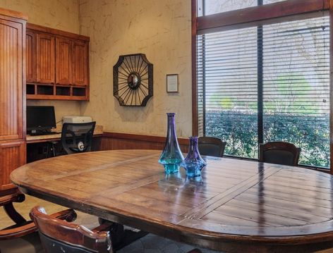 Meeting room at Boulder Ridge luxury apartment homes in Dallas, TX