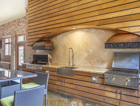 Lanai 2 at Grand Cypress luxury apartment homes in Houston, TX