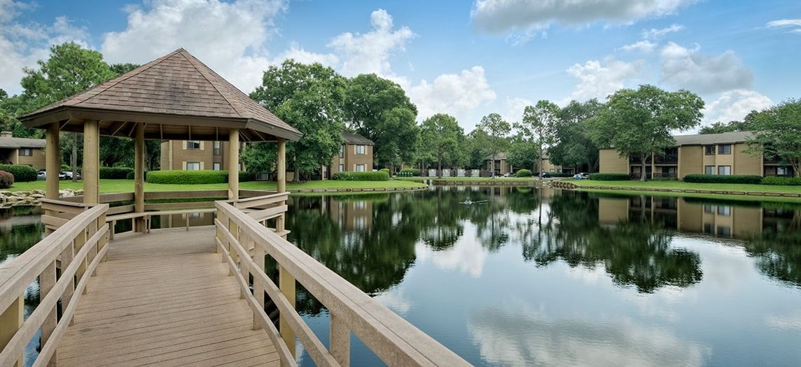 Woodhollow Apartments in Jacksonville FL MAA