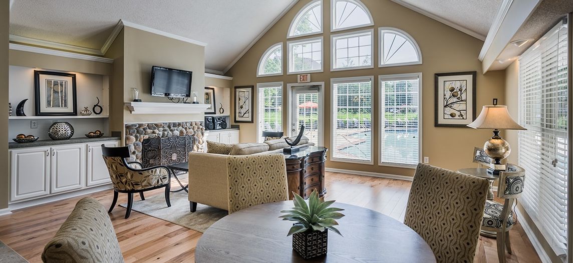 Colonial Village at South Tryon Apartments in Charlotte NC MAA