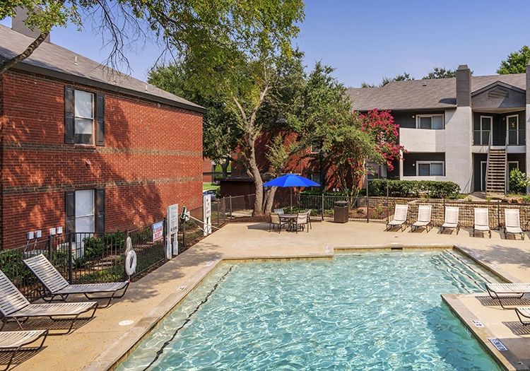 Pool 2 at Colonial Village at Grapevine luxury apartment homes in Grapevine, TX near Dallas