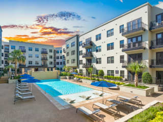 985 Luxury Apartments for Rent in Dallas & Fort Worth, Texas - MAA