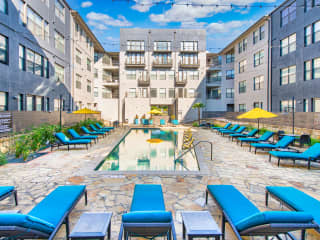 985 Luxury Apartments for Rent in Dallas & Fort Worth, Texas - MAA