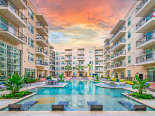 MAA Vintage Park Luxury Apartments for Rent in Houston