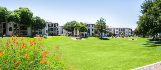 Greenbelt at MAA City Gate luxury apartment homes in Phoenix, AZ