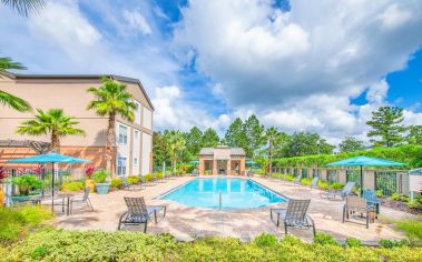 Pool at Atlantic Crossing luxury apartment homes in Jacksonville, FL