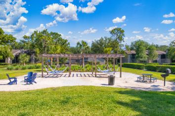 Hammocks at Lakeside Apartments in Jacksonville, FL