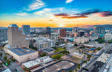 Skyline at MAA Robinson luxury apartments in Orlando, Florida