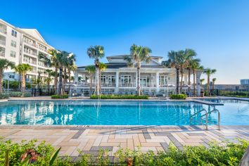 Pool at MAA Breakwater luxury apartment homes in Tamps, FL