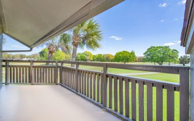 Balcony at The Links at Carrollwood luxury apartment homes in Tampa, FL