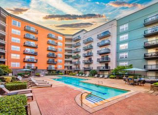 Pool at MAA Hue luxury apartment homes in Raleigh, NC