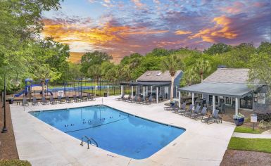 Pool at MAA Waters Edge luxury apartment homes in Summerville, SC