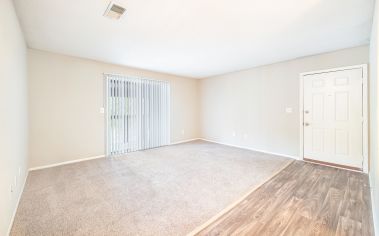 Living area at MAA Spring Creek luxury apartment homes in Greenville, SC