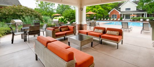 Outdoor patio at MAA Bellevue luxury apartment homes in Nashville, TN