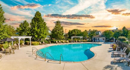 Pool at MAA Sam Ridley in Nashville, TN