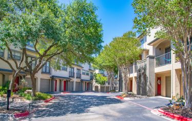 Street View at MAA Barton Creek in Austin, TX