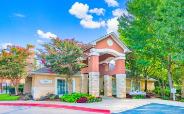 Leasing office at MAA Sierra Vista luxury apartment homes in Austin, TX