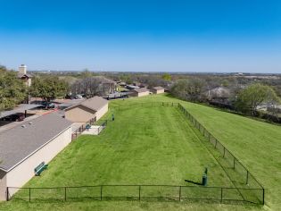 Dog park at MAA Sierra Vista luxury apartment homes in Round Rock, TX