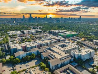 Aerial shot at MAA South Lamar in Austin, TX