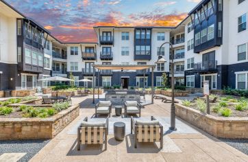 Courtyard at MAA West Austin luxury apartment homes in Austin, TX