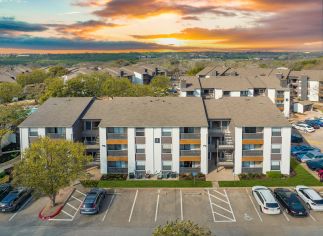 Building at MAA East Austin luxury apartment homes in Austin, TX