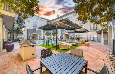 Pool grill at MAA Legacy luxury apartment homes in Plano, TX