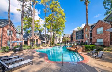 Pool at MAA Greenwood Forest luxury apartment homes in Houston, TX