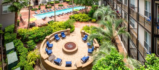 Courtyard at Post Midtown Square luxury apartment homes in Houston, TX