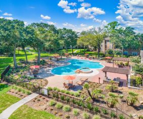 Pool at MAA Woodwind luxury apartment homes in Houston, TX