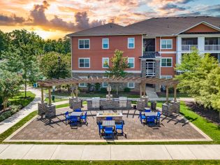Grill Area at Station Square at Cosners Corner luxury apartment homes in Fredericksburg, VA