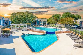 Pool at Colonial Village at Hampton Glen in Richmond, VA