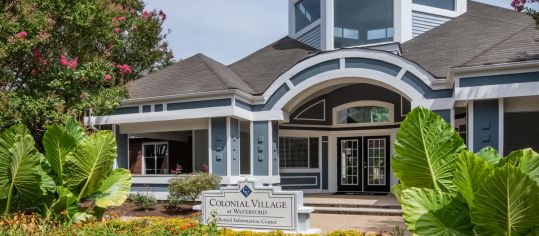 Exterior Front at MAA Pavilion Place luxury apartment homes in Richmond, VA