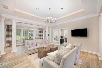 Leasing office at MAA Centreville luxury apartment homes in Centreville, VA