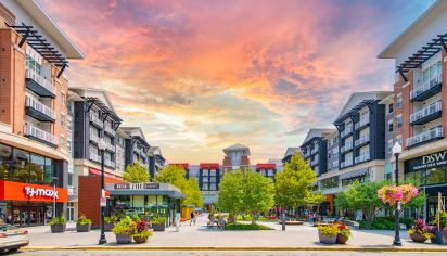 Retail area at MAA National Landing luxury apartment homes in Washington, DC