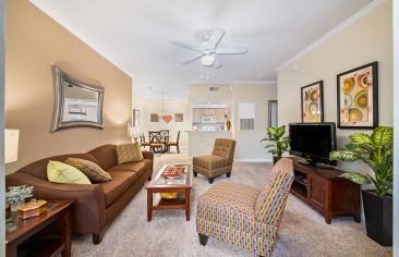 Living Room at Colonial Grand at Edgewater in Huntsville, AL